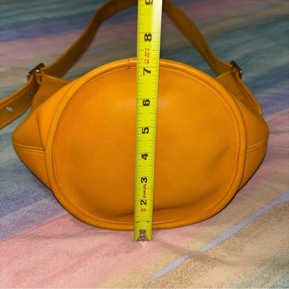 VINTAGE COACH DUFFLE SAC BUCKET SOULDER BAG PURSE Yellow Leather #9953 - Picture 13 of 13